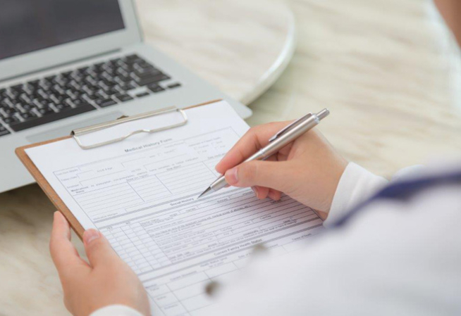 Photo Médecin avec une ordonnance