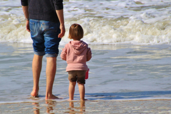 Photo enfant bord de plage